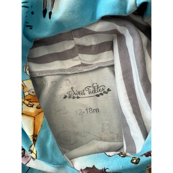 Small Shop Custom Disney Star Wars Hoodie - Picture 2 of 3